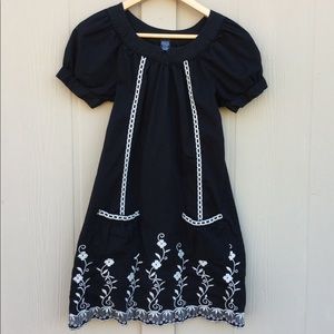 3/15 💘💘💘 Black Embroidered Dress / Tunic